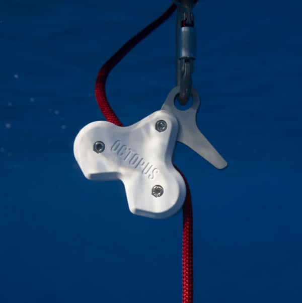 Octopus Freediving Rolensystem unter einer Boje mit Freediving Seil